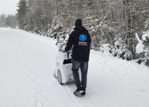!M1-mobile-x-ray-unit easy to move outdoors